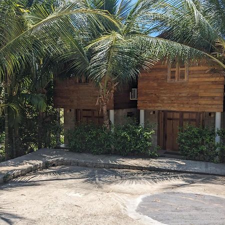דואונג דונג Rorys Beach Bar מראה חיצוני תמונה