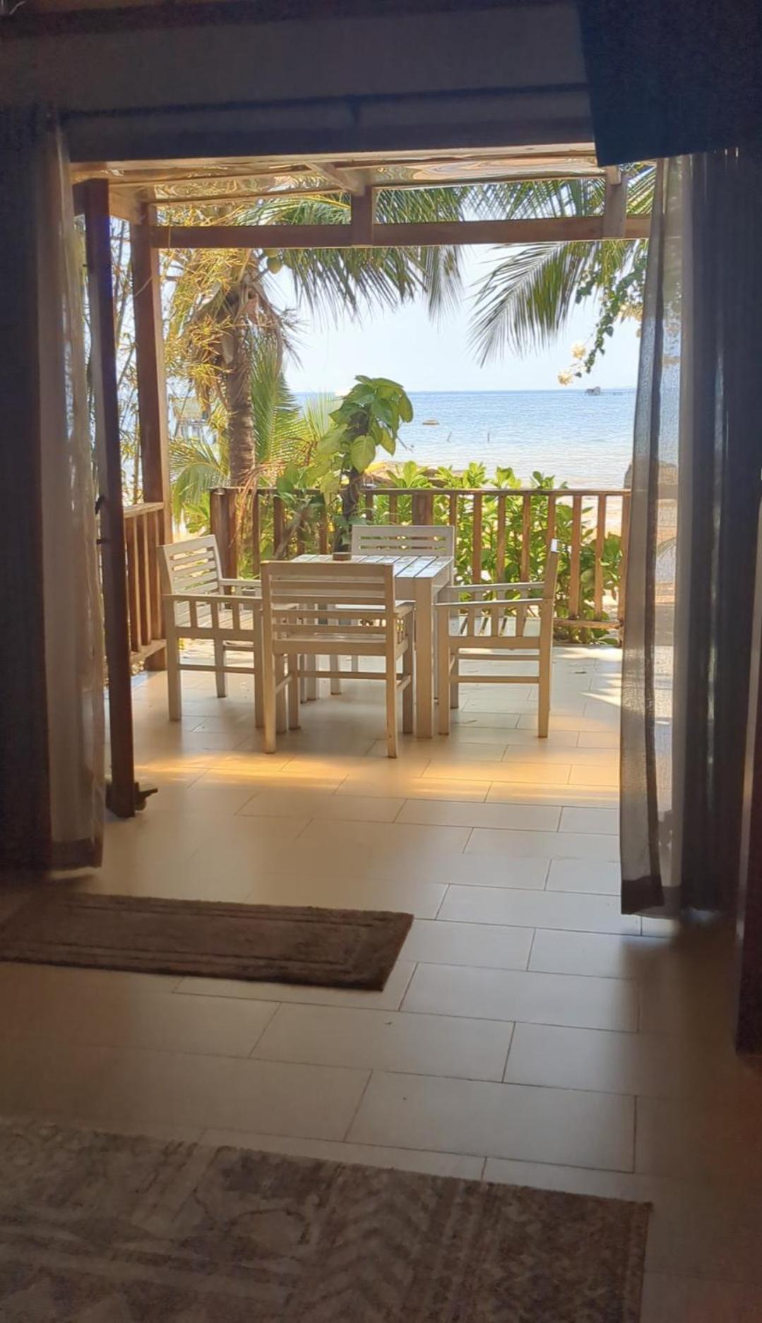 דואונג דונג Rorys Beach Bar מראה חיצוני תמונה