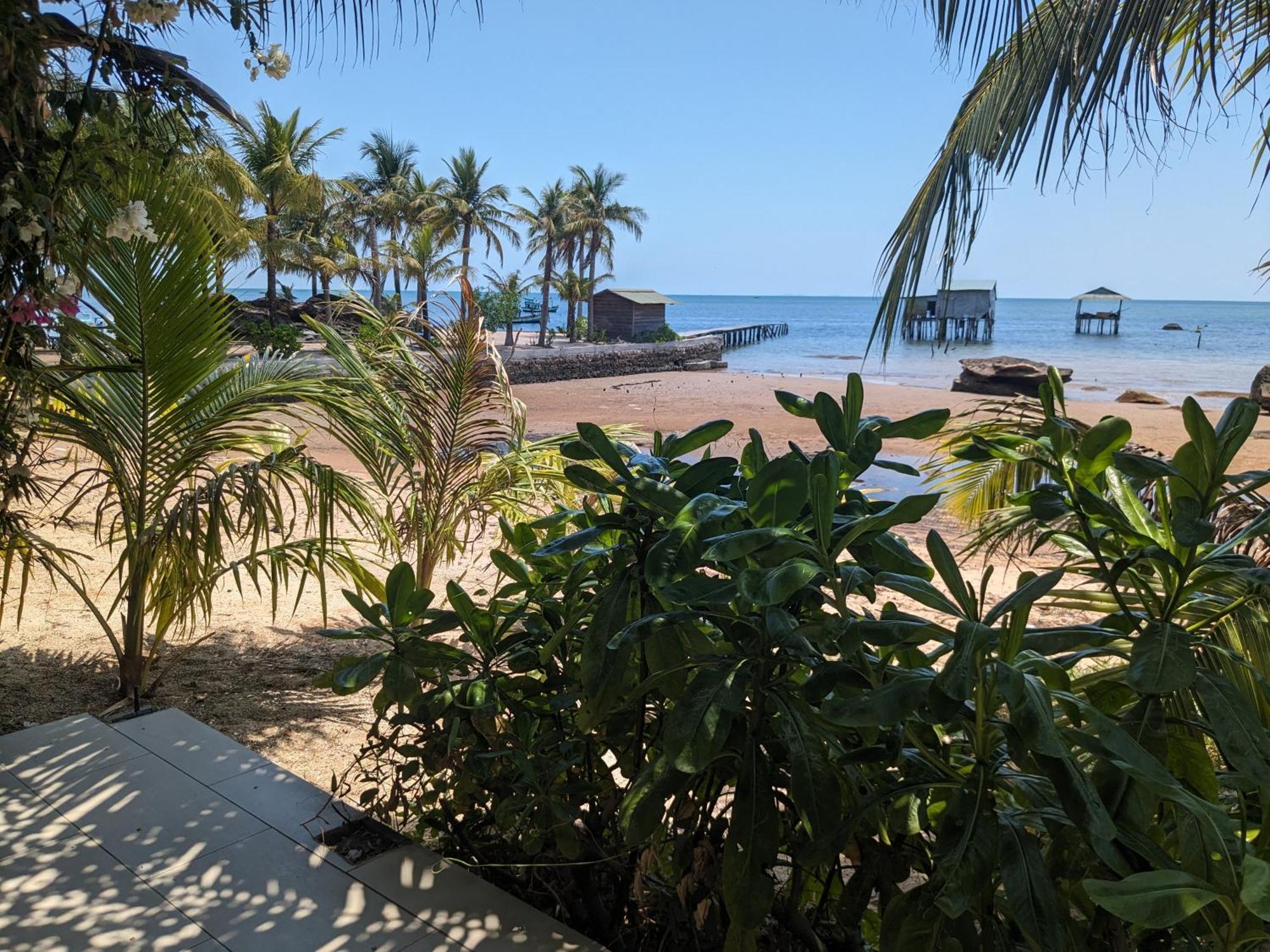 דואונג דונג Rorys Beach Bar מראה חיצוני תמונה